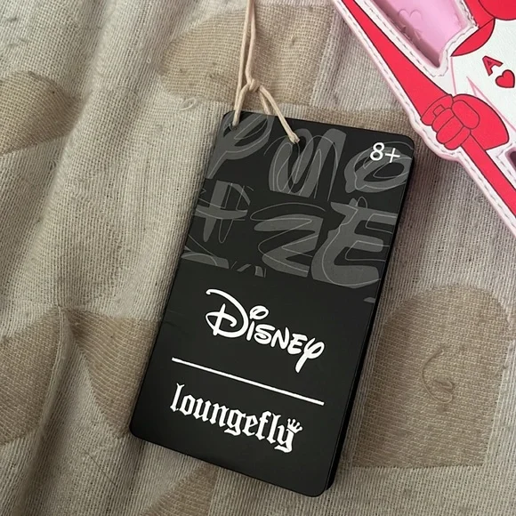 Disney’s Alice in wonderland wallet. Loungefly - Picture 5 of 5